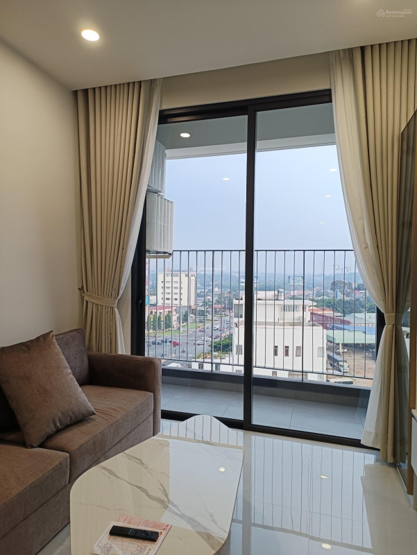 Chính chủ cần tiền cần bán căn hộ 72m2, full nội thất, chung cư The Emerald Golf View Thuận An
