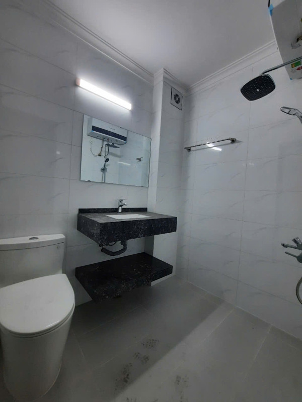 bán nhà mặt phố khương trung thanh xuân 20ty500tr DT42m2 ,4 tầng LH 083.2865.116